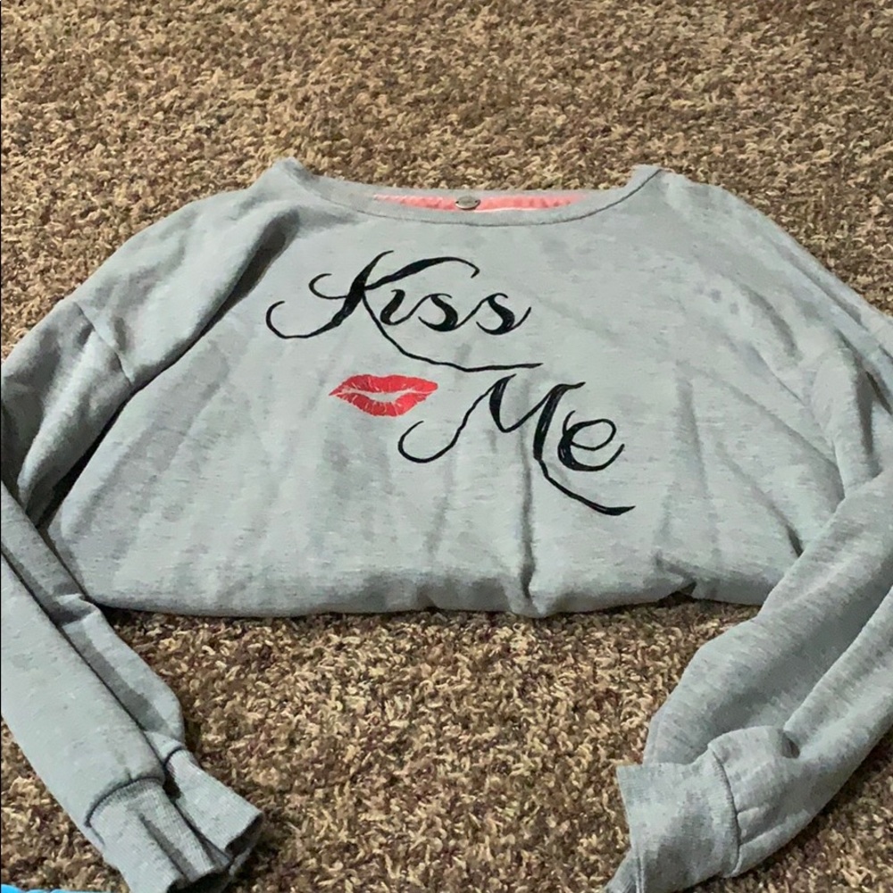 Woman’s crew neck